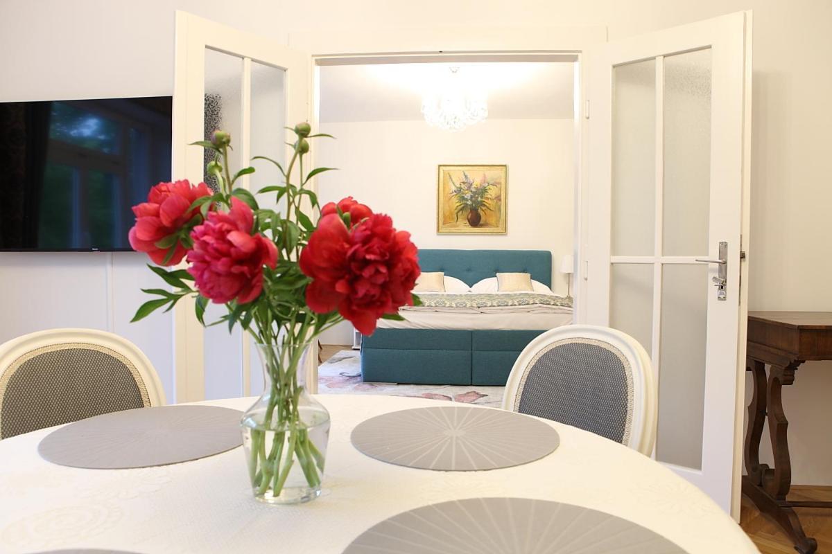 Apartma V Srdci Podebrad ปอดเยบราดิ ภายนอก รูปภาพ