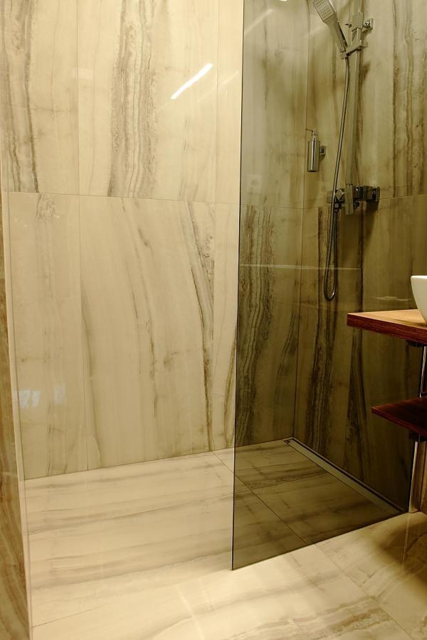 Apartma V Srdci Podebrad ปอดเยบราดิ ภายนอก รูปภาพ